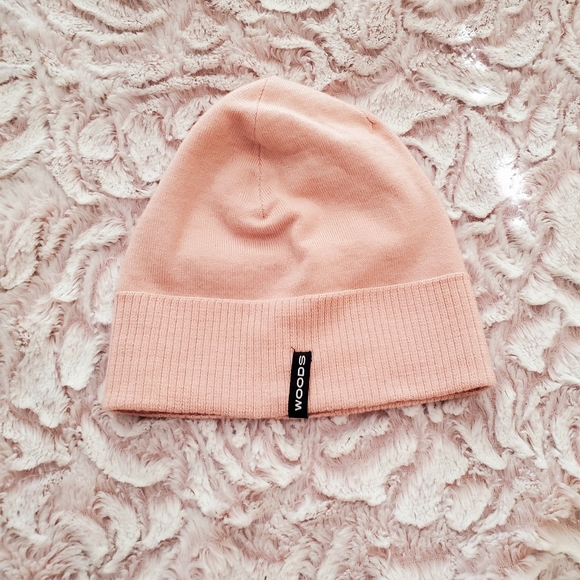 $3/25 Baby pink beanie - Picture 1 of 1